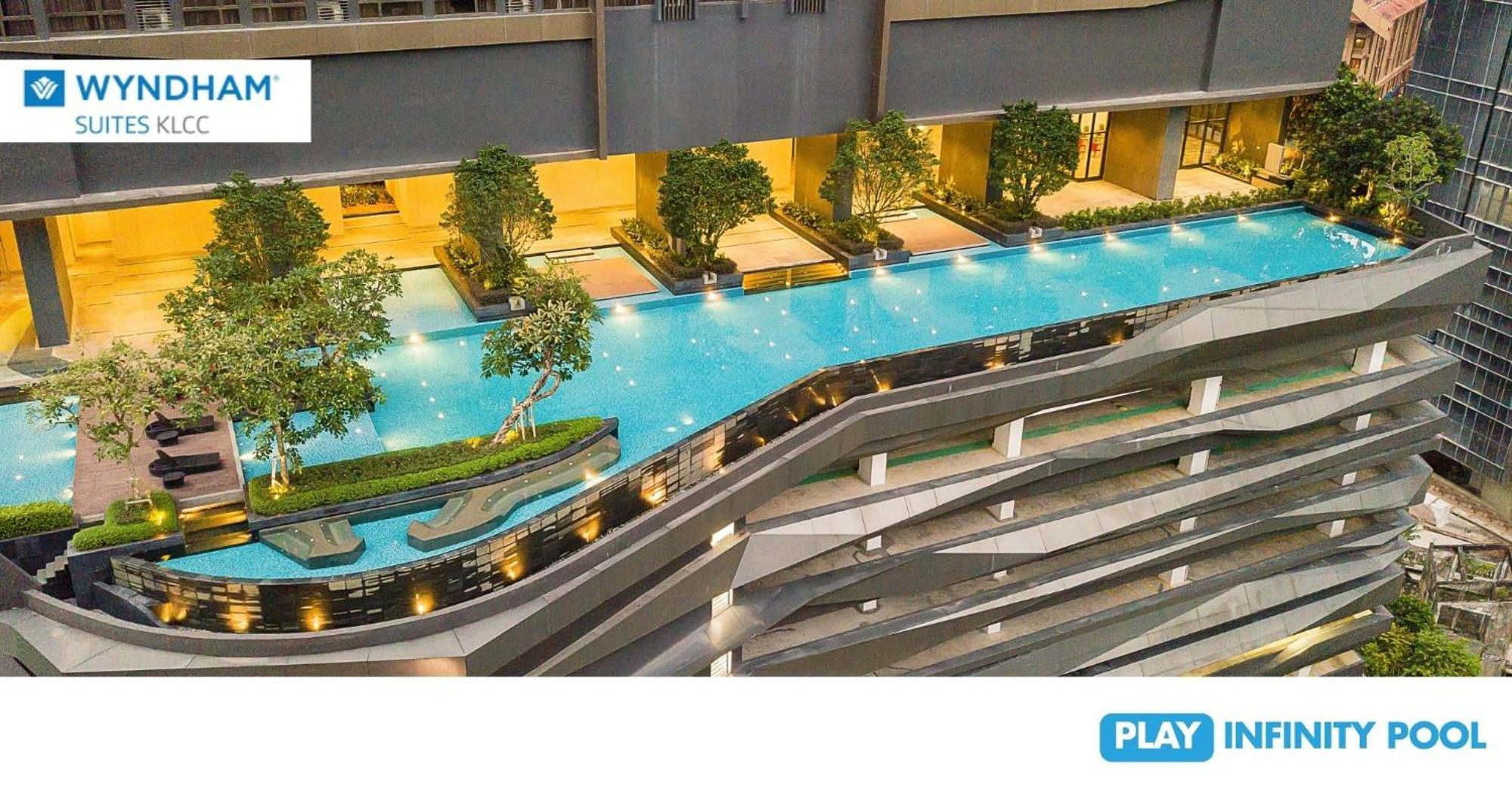 Wyndham Suites Klcc クアラルンプール エクステリア 写真 The pool at the 10th floor